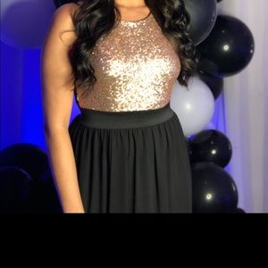 Maxi dress with rose gold sequin